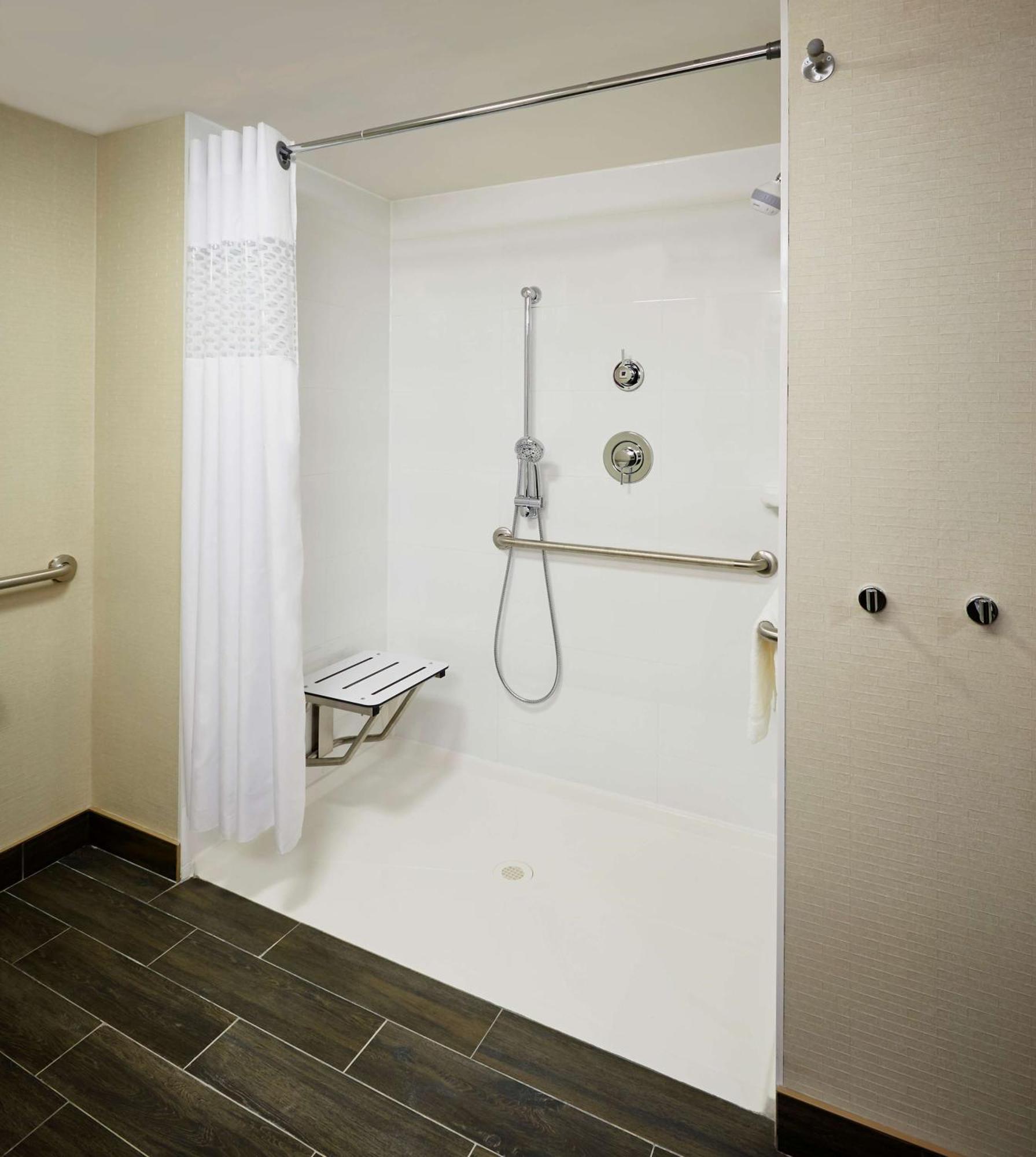 Hampton Inn By Hilton Timmins Esterno foto