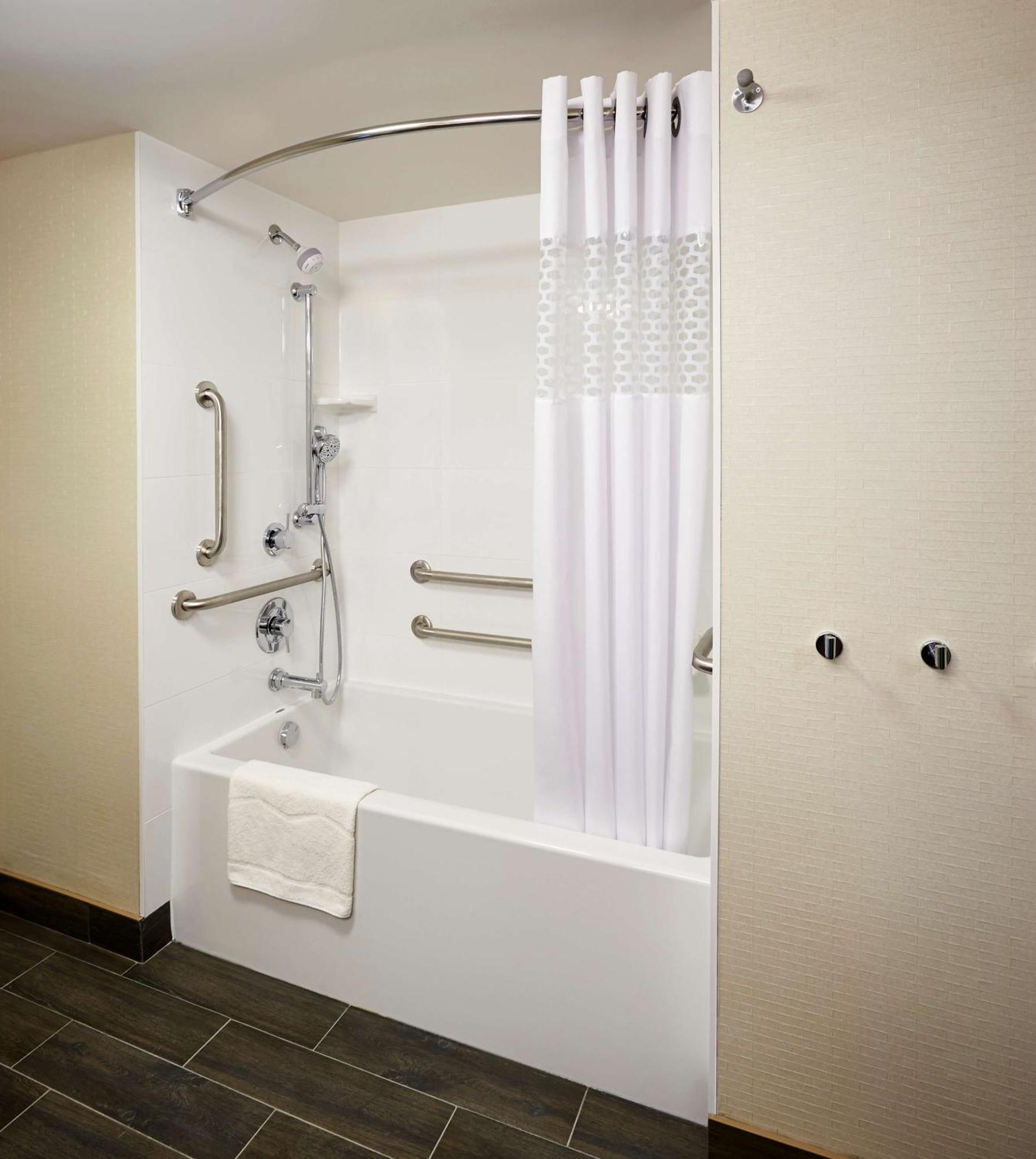 Hampton Inn By Hilton Timmins Esterno foto