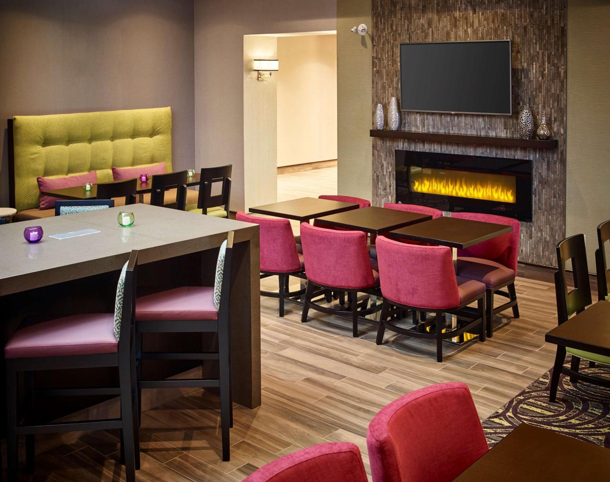 Hampton Inn By Hilton Timmins Esterno foto