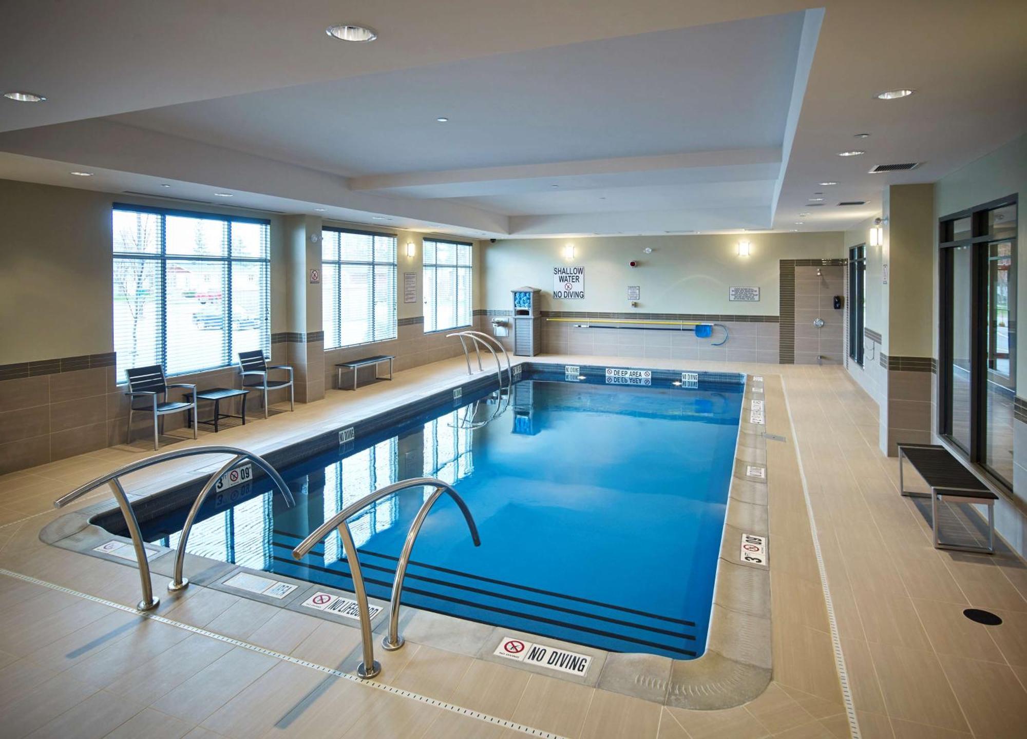 Hampton Inn By Hilton Timmins Esterno foto